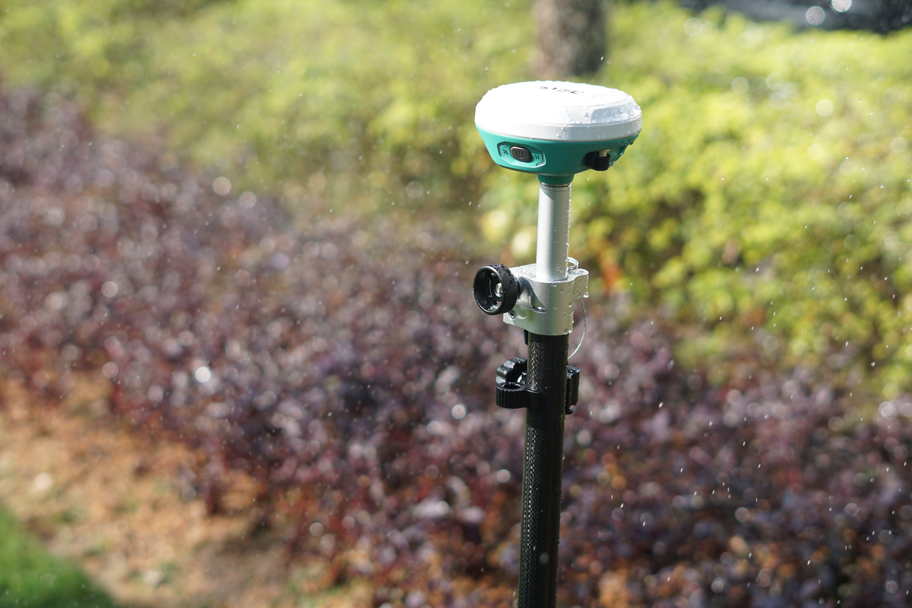 Receptor GNSS RTK STEC SV1 en terreno